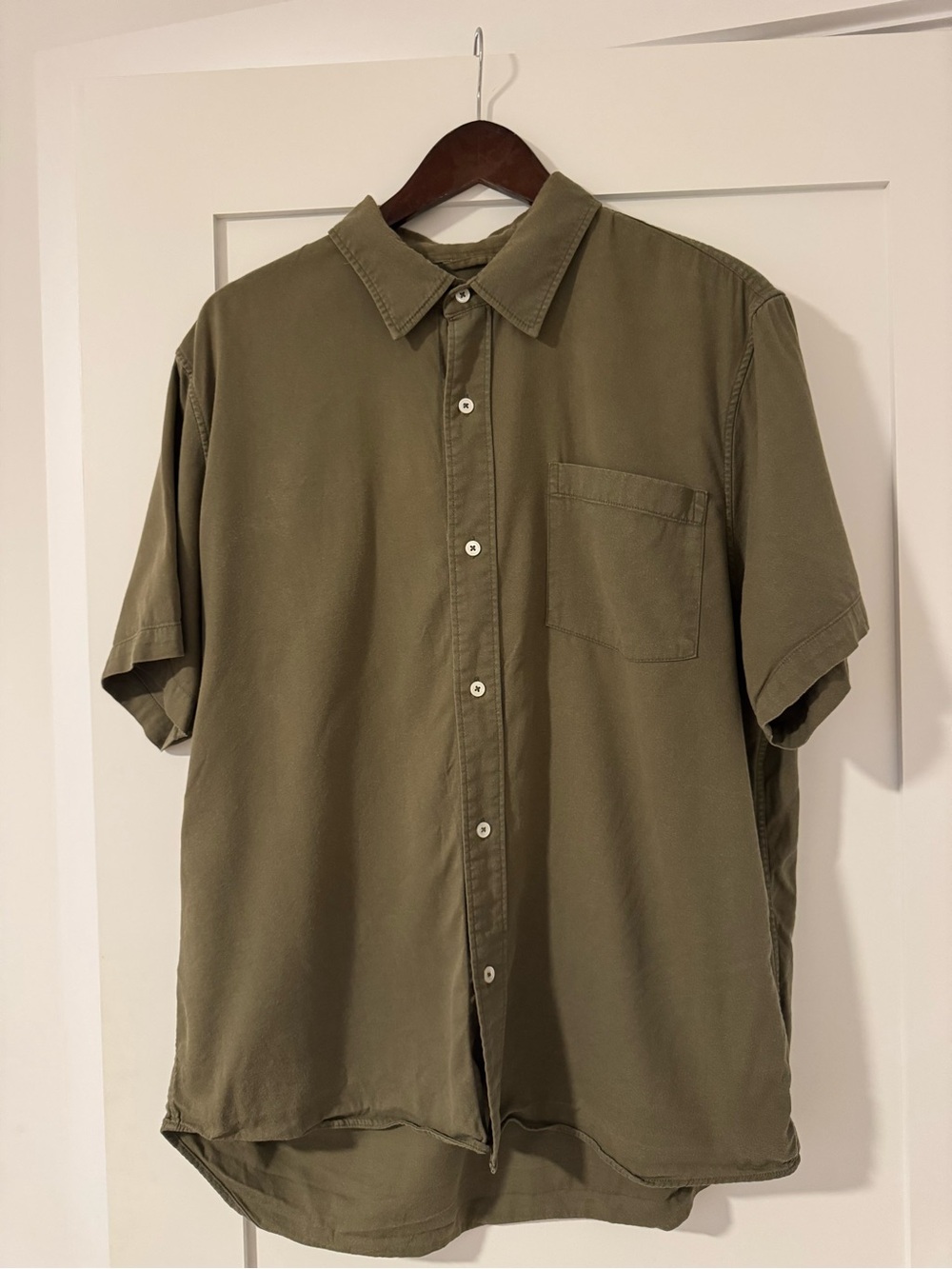 Buck Mason Short-Sleeve Button-Up Shirt in Olive Green